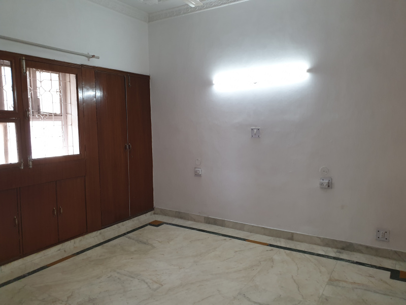 3BHK Builder floor for Ret in Main Saket South Delhi