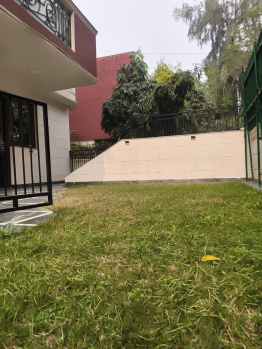 4BHK 600Yards Ground floor for Sale in Mayfair Garden South Delhi