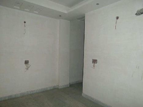 3 Room flat, Ground Floor, affordable price in Model Town, Azadpur, North Delhi