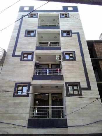 2BHK + drawing room Flat For Sale In Azadpur ,Delhi