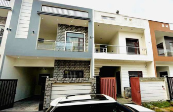 NEWLY BUILD 4BHK { 5.54 MARLA } SPACIOUS HOUSE AVAILABLE TO MOVE.