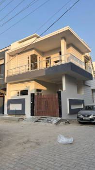 Two Sided - 4 Bedroom Set House For Sale in, Jalanadhar.