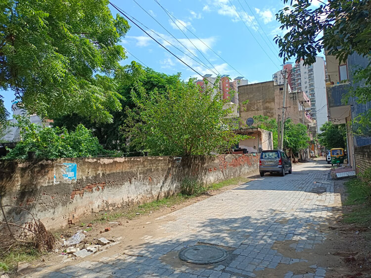 200 Sq. Yards Residential Plot for Sale in Palam Vihar, Gurgaon