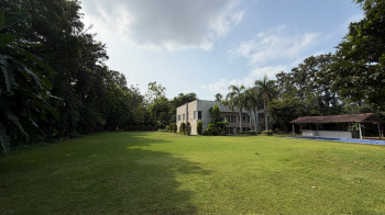 Beautiful one acre farm house for sale in kapashera estate