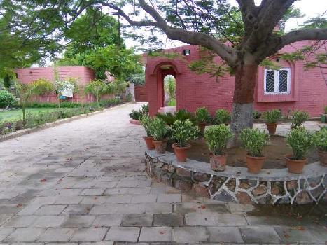 Beautiful farm house for sale in Ansal Aravali