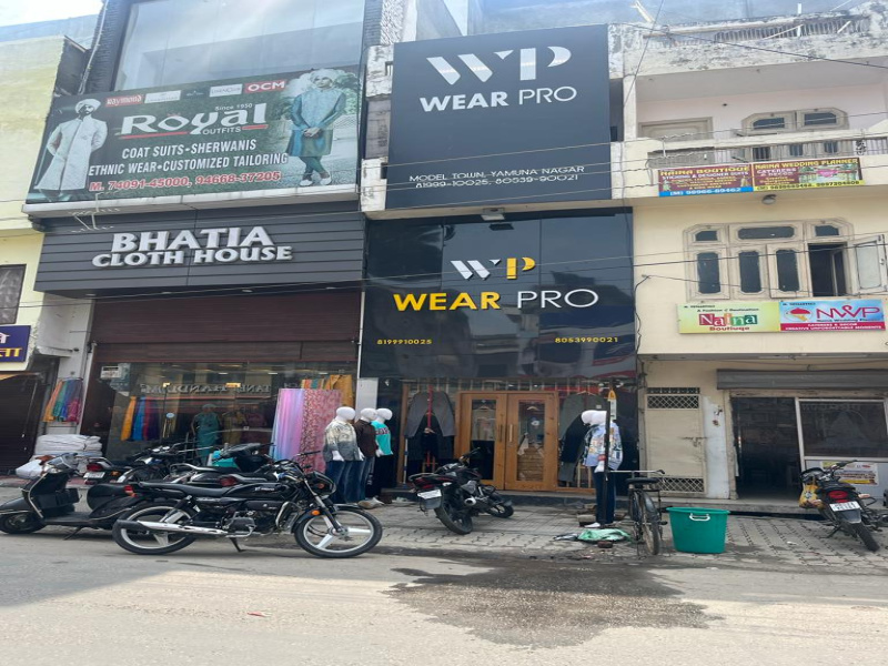 180 Sq.ft. Commercial Shops for Sale in Model Town, Yamunanagar