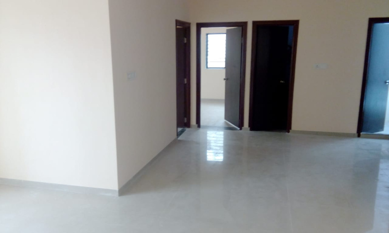 3bhk semi furnished flat for rent