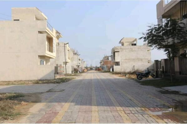 150 Sq. Yards Residential Plot for Sale in Yamuna Expressway, Greater Noida