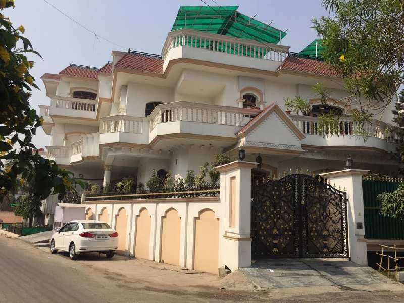 8 BHK Individual Houses / Villas for Sale in Vishal Khand 2, Lucknow (8700 Sq.ft.)