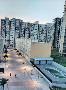 Low rise floor Trahan vivanta bhiwadi 2bhk.712 sqft 15.25 lac