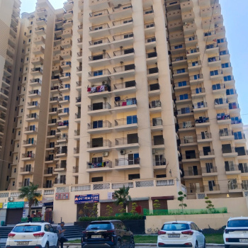 Apartment For Sale Gaytri Aura sec 1 noida extension  3bhk.1340 sqft 87.10 lac