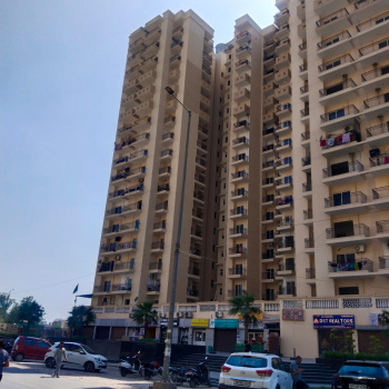 Ready to move property Vedantam noida extension 3bhk.1525 sqft @1,15 cr
