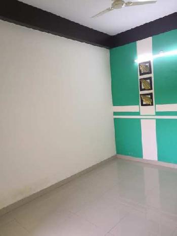 Buioder floor for sale Rzone homes noida 73 2bhk.825 sqft 22.50 Lac