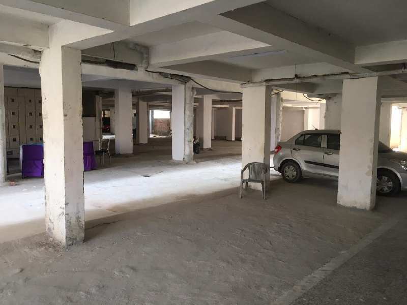 Builder floor for sale Palm valley Noida extension 2bhk.855 sqft 21.50 lac