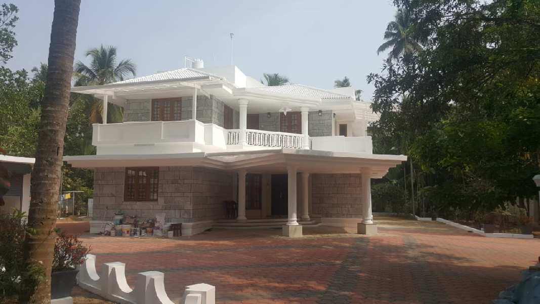 5 BHK Farm House for Sale in Anthikad, Thrissur (2 Acre)