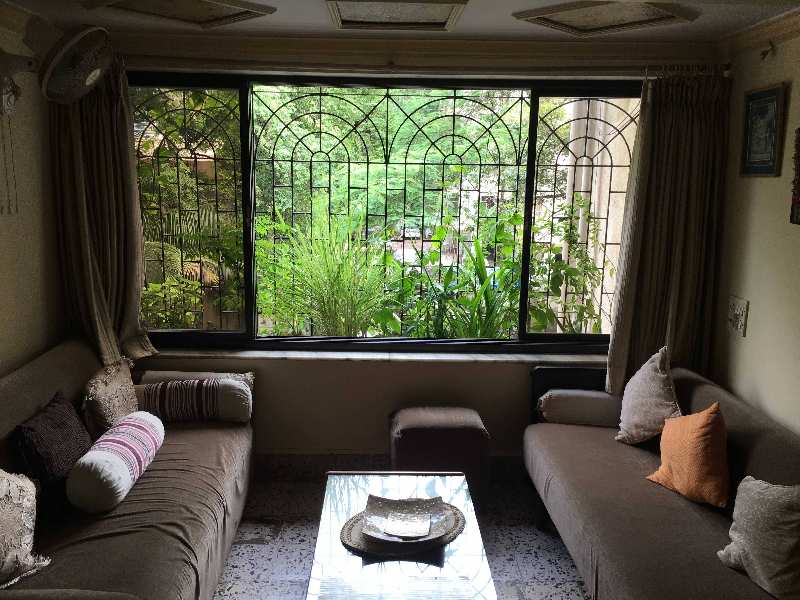 3 BHK Flat for sale in Juhu