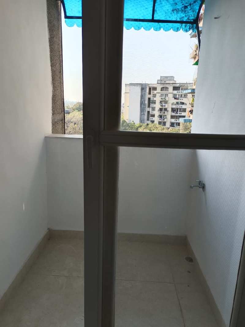 4 BHK Flats & Apartments for Rent in Sector 18B, Dwarka, Delhi (1850 Sq.ft.)