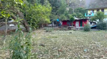 Hotal gest house plout for sale in saat taal