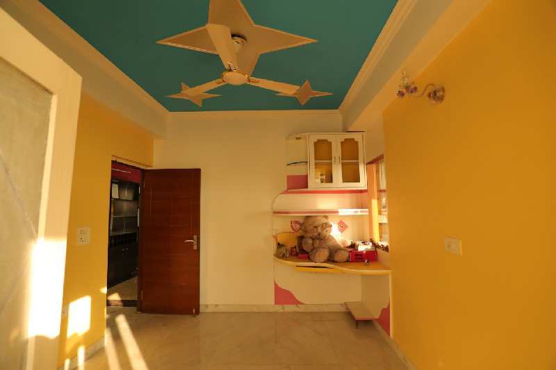 5000 Sq.ft. Penthouse for Sale in Vaibhav Khand, Ghaziabad