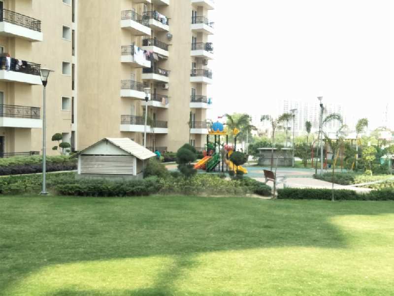 4 BHK Flats & Apartments for Sale in Lal Kuan, Ghaziabad (2050 Sq.ft.)