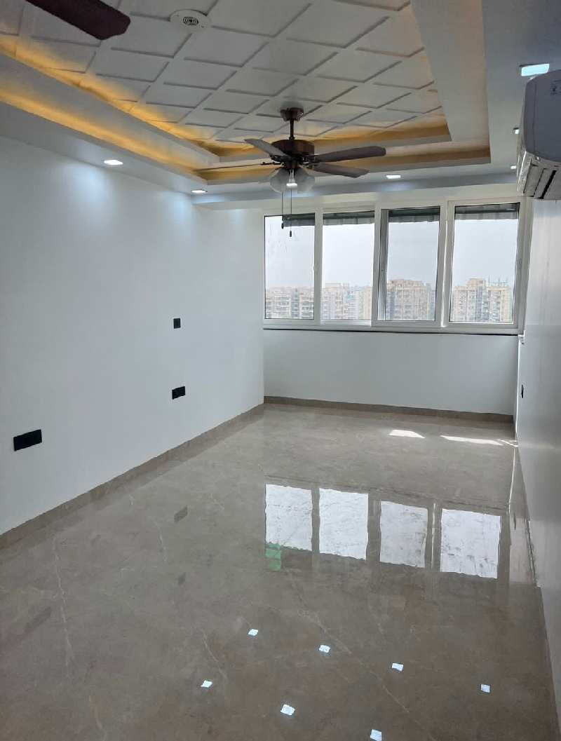 3 BHK Flats & Apartments for Sale in Sector 22, Dwarka, Delhi (2400 Sq.ft.)