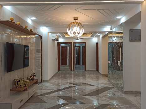 4 BHK Flats & Apartments for Sale in Sector 4, Dwarka, Delhi (2400 Sq.ft.)