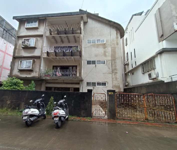 5 BHK Individual Houses / Villas for Sale in Adajan, Surat (413 Sq. Yards)