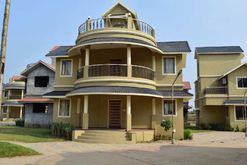 Residential Plot for Sale in Surat (500 Sq.ft.)