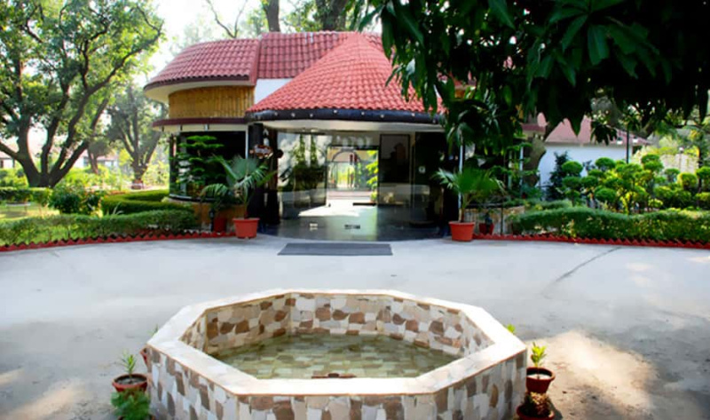 2 Acre Hotel & Restaurant for Sale in Ramnagar, Nainital
