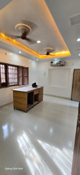 Office space available for rent in prime location