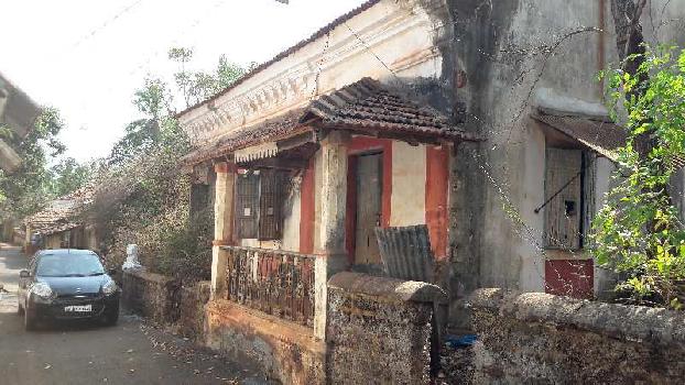 Portuguese villa for sale in Parra , North Goa