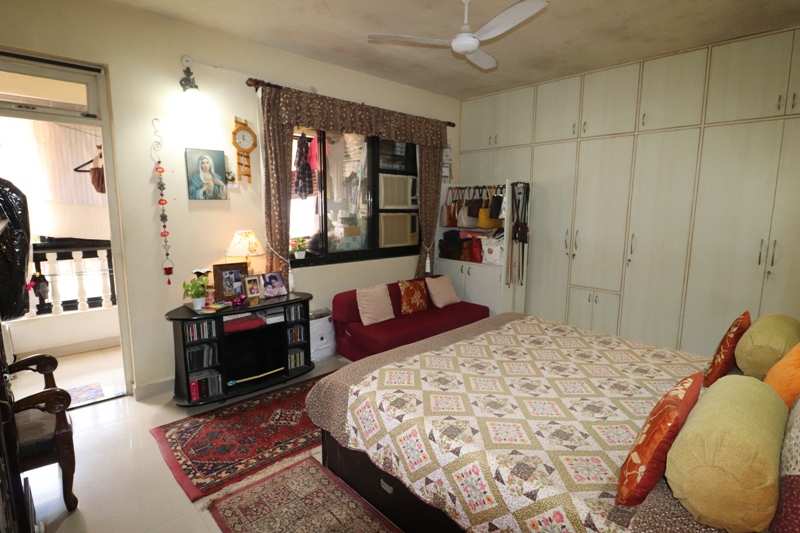 3 Bhk 138sqmt flat Semi-furnished for Sale in Caranzalem, North-Goa. (1.10Cr)