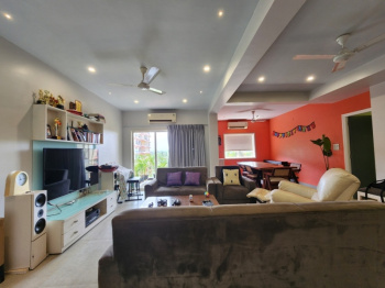 4 Bhk 202sqmt flat, Semi-furnished for Sale in Caranzalem, North-Goa.(2.20Cr)