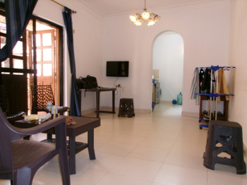 2 Bhk 100Sq.mts flat semi-furnished for Rent in Candolim, North-Goa.(35k)