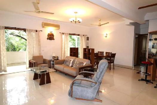 3Bhk 198sqmt flat Semi-furnished for Sale in Miramar, North-Goa.(3Cr)