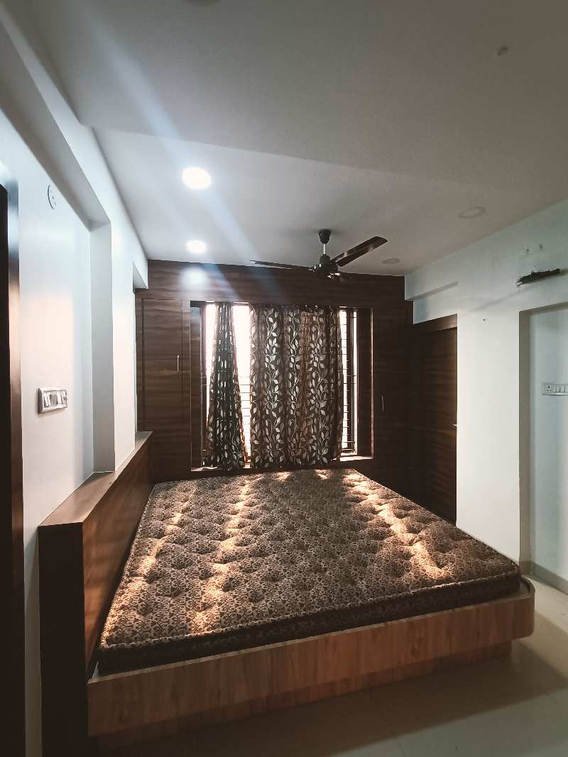 3 bhk semi furnished flat near sapna sangita