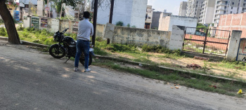 PG hostel ke liye prime location in plots