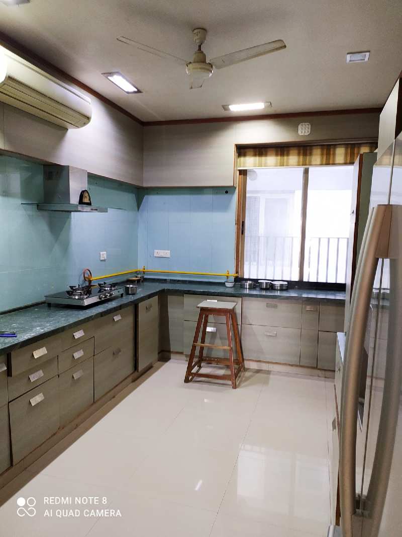 4 BHK Flats & Apartments for Sale in Prahlad Nagar, Ahmedabad (3510 Sq.ft.)