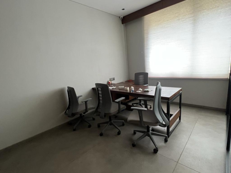 Fully furnished corporate house for sale at Off. Sindhubhavan road