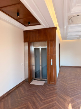 Luxury Newly Built Triple Storey House