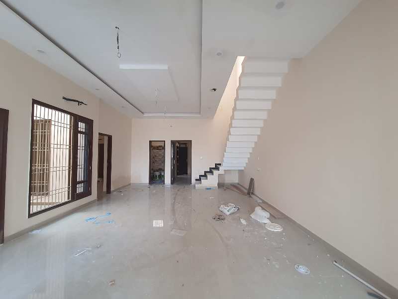 4 BHK Individual Houses / Villas for Sale in Khukhrain Colony, Jalandhar (2549 Sq.ft.)