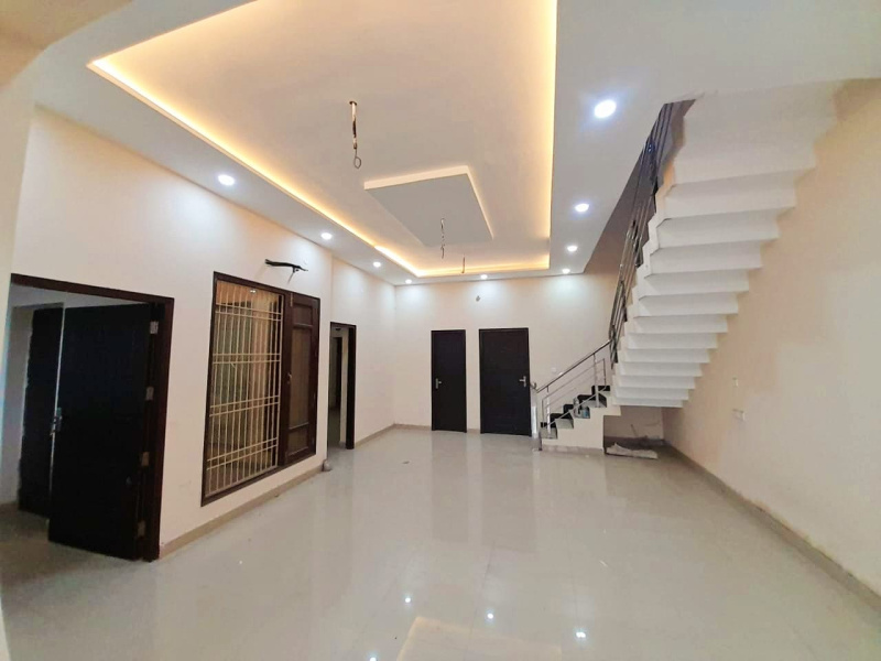 4 BHK Individual Houses / Villas for Sale in Khukhrain Colony, Jalandhar (2600 Sq.ft.)