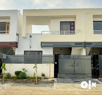 2 BHK PROPER FACILITY HOUSE FOR SALE!