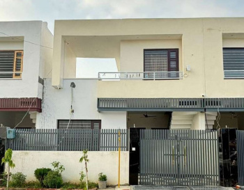 2 BHK House For sale in single story!