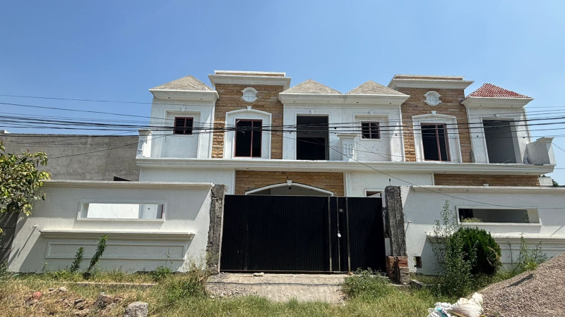 Hurry! Get 13 Marla VILLA!! 4-BHK {30'Ft Wide Road} For Sale in Jal.