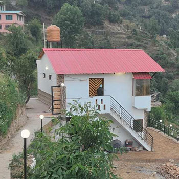 2 BHK Individual Houses / Villas for Sale in Mukteshwar, Nainital (1550 Sq.ft.)