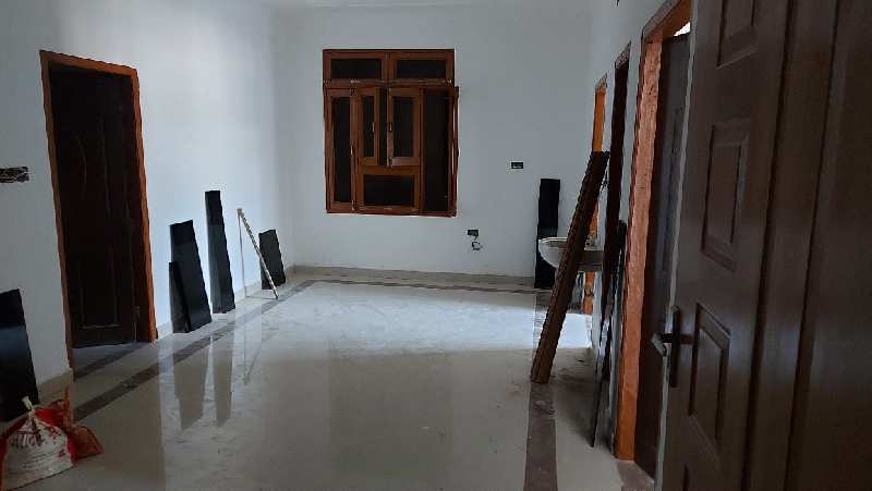 2 BHK Flats & Apartments for Sale in Pandeypur, Varanasi (990 Sq.ft.)
