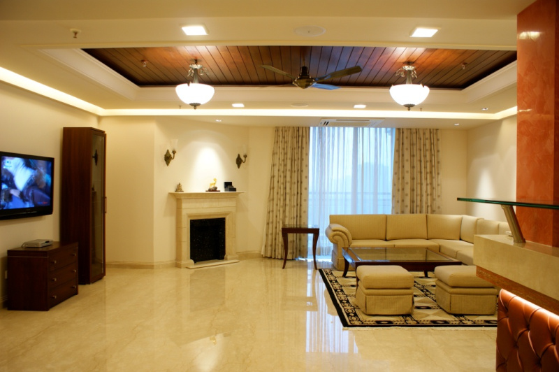 4 BHK Flats & Apartments for Sale in Sector 42, Gurgaon (5600 Sq.ft.)
