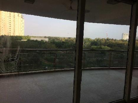 4 BHK Flats & Apartments for Sale in Golf Course Road, Gurgaon (6400 Sq.ft.)