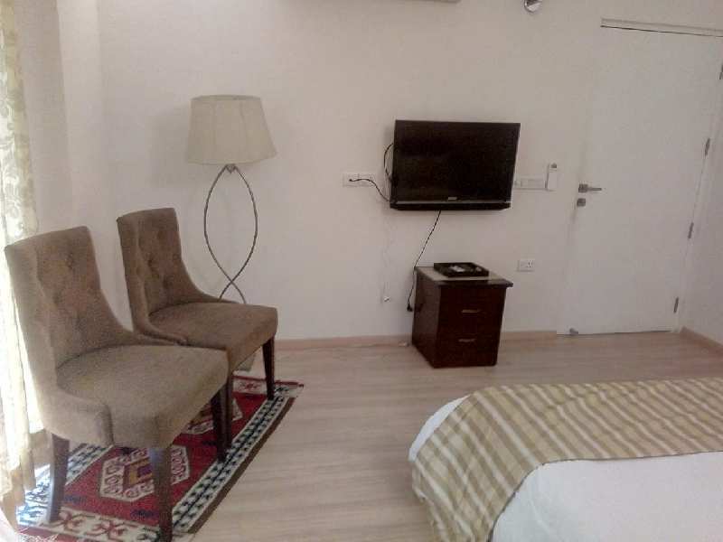 This is a 4 bhk + 1 servent room apartment is available for rent in Dlf park place in Sector 54 ,Golf course road .